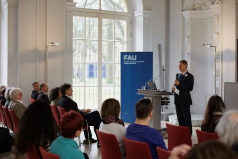 Prof. Dr. Frieder Lang, Leitung FAU Scientia (Bild: FAU Scientia/Magdalena Scheuerl)