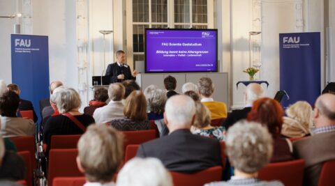 1-jähriges Jubiläum der FAU Scientia im Wassersaal (Bild: FAU Scientia/Magdalena Scheuerl)